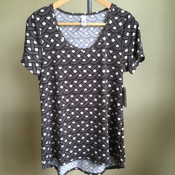 LuLaRoe Tops - 2/$15 ☀️ New LulaRoe Small Classic T